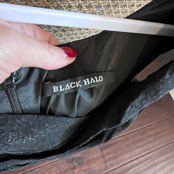 Black halo dress - Picture 4 of 4